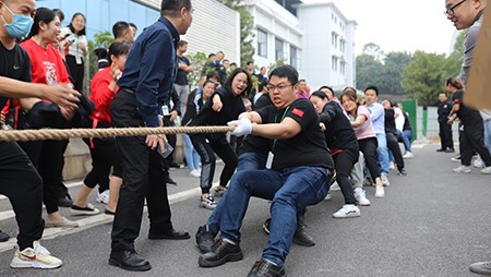 凝心聚力 团结奋进——西迪首届拔河比赛取得圆满成功